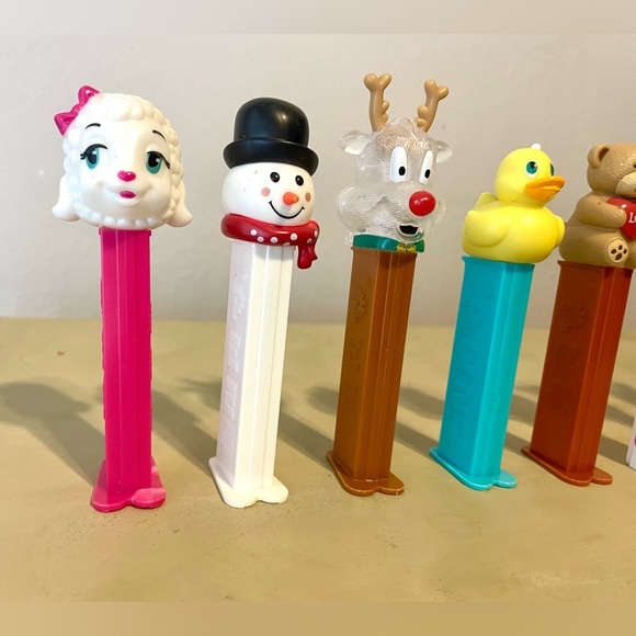 Vintage PEZ Candy Dispensers Set of 8 - Picture 2 of 5
